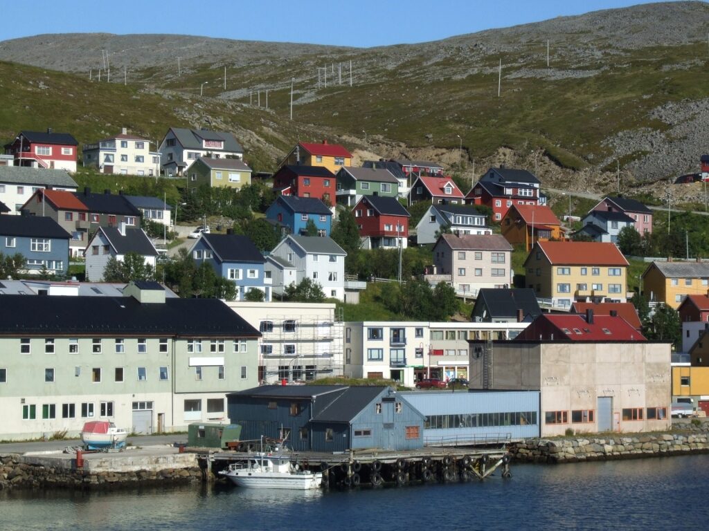 Pretty waterfront of Honningsvåg