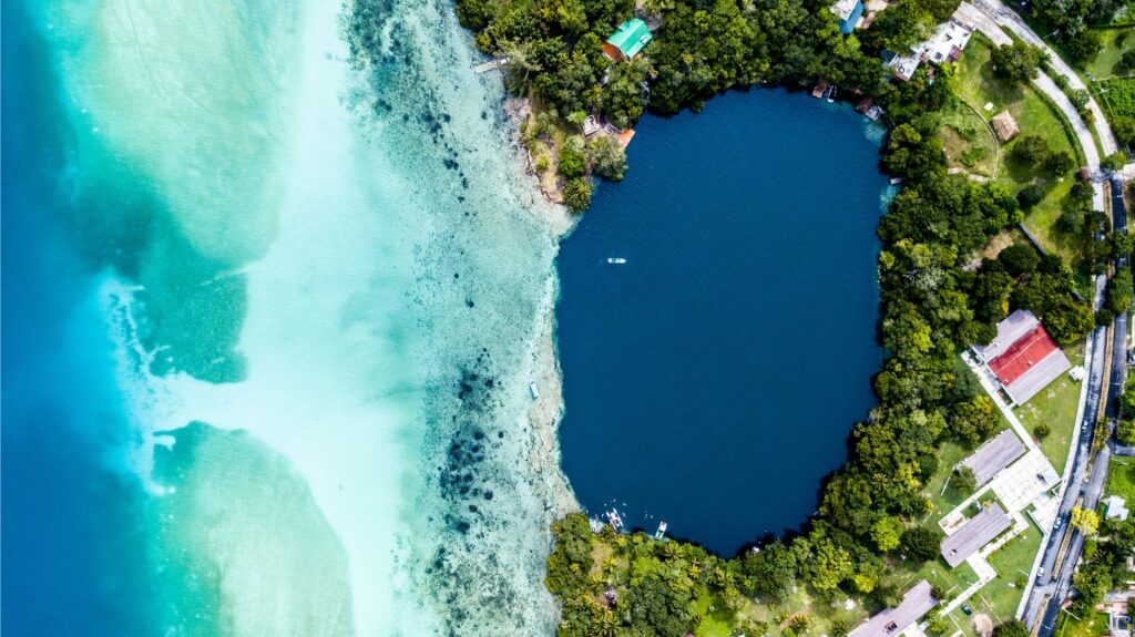 Bacalar Lagoon, one of the best snorkeling in the Caribbean