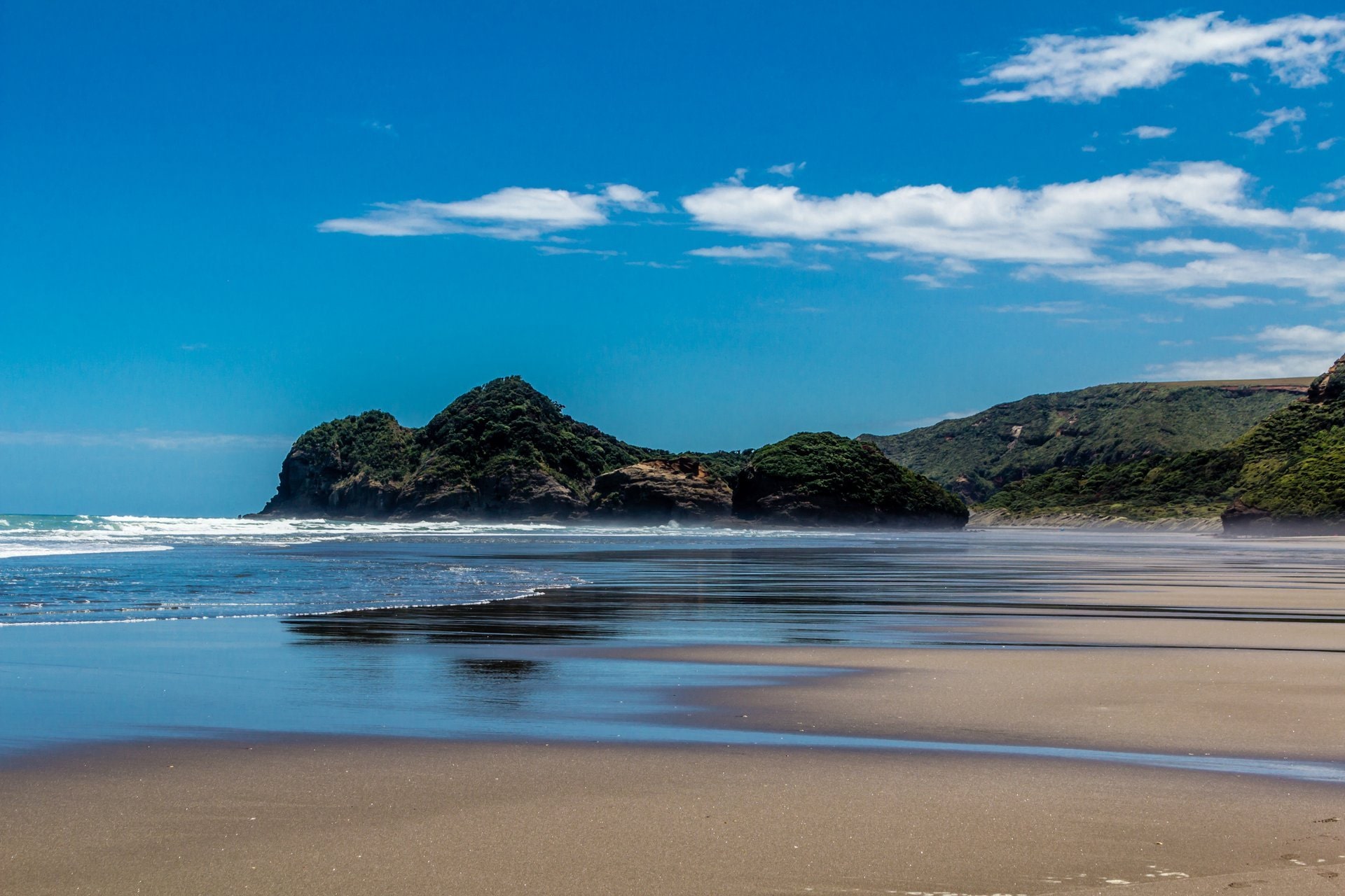 11 Best Beaches in Auckland | Celebrity Cruises