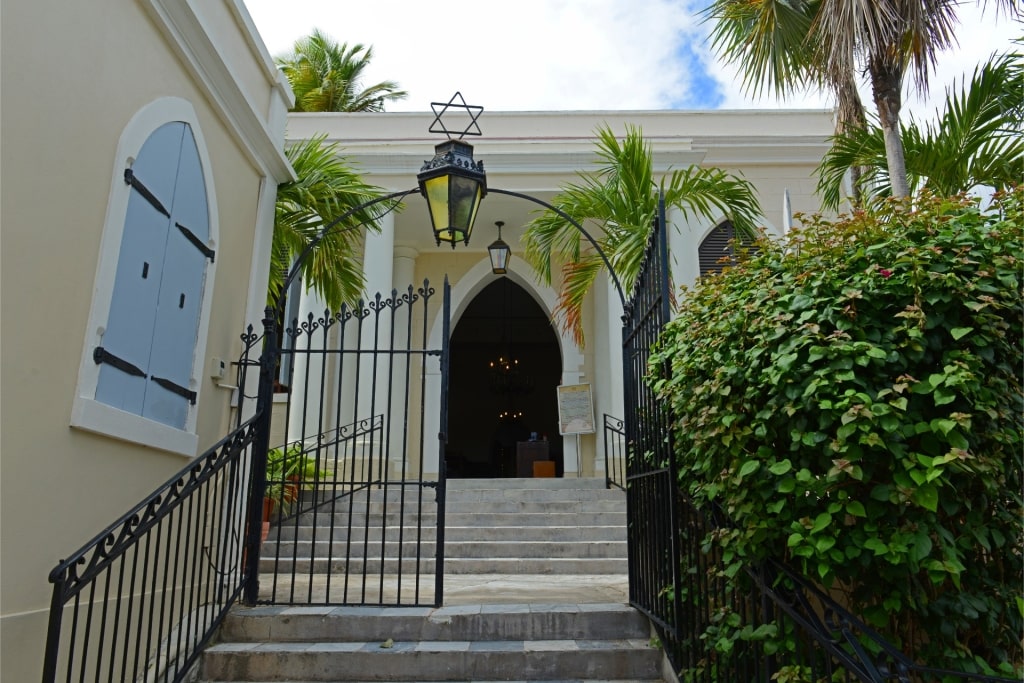 Exterior of St. Thomas Synagogue