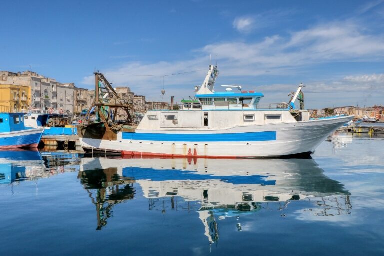 catamarano taranto