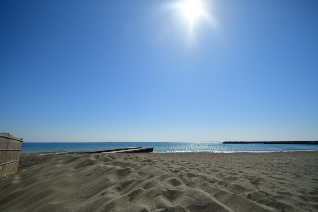 Sandy beach of Chigasaki, near Tokyo