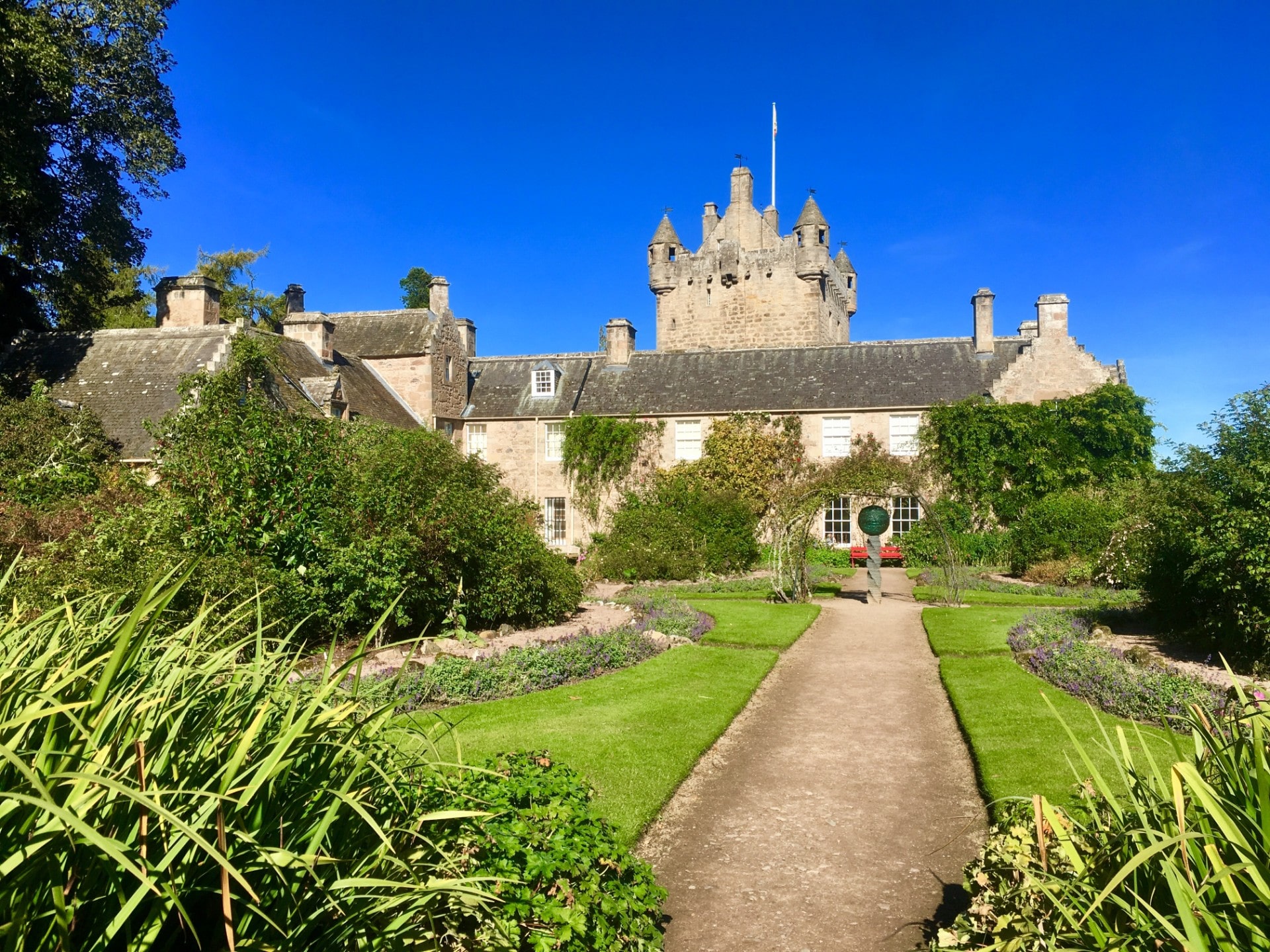 thank-you-for-contacting-us-cawdor-castle-a-five-star-visitor