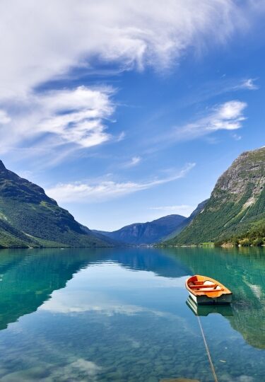 11 Serene Lakes in Norway to Visit