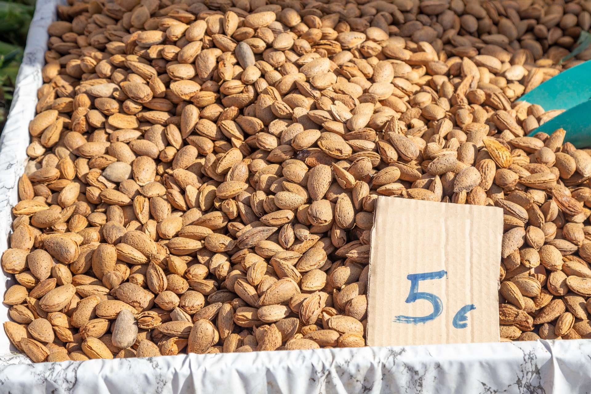 villages-in-crete-vamos-raw-almonds.jpg