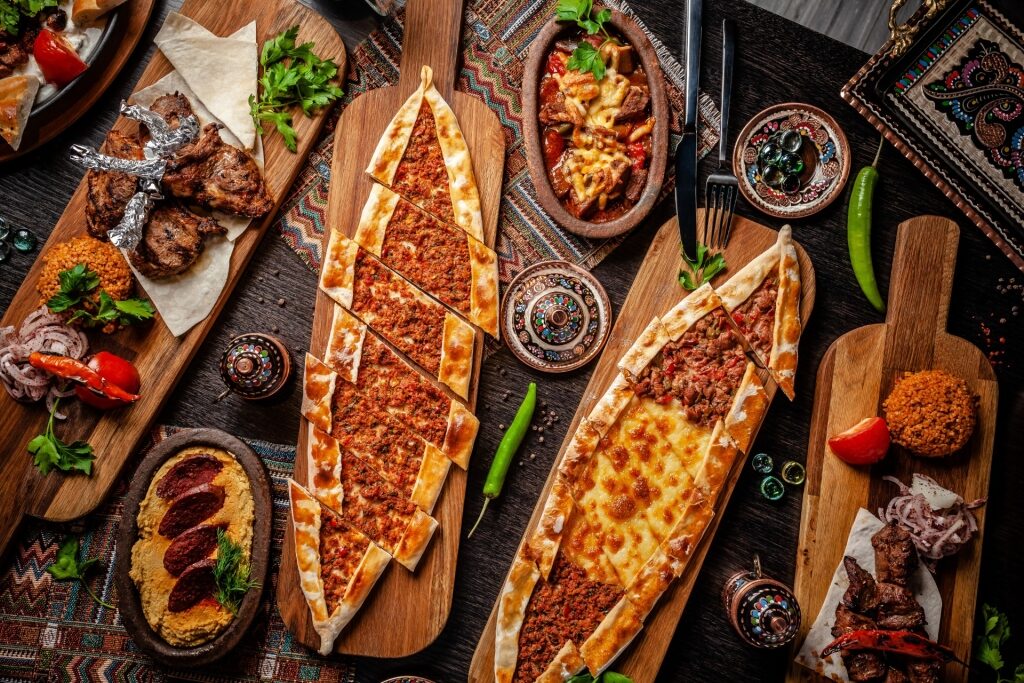 What to eat in Istanbul - Pide