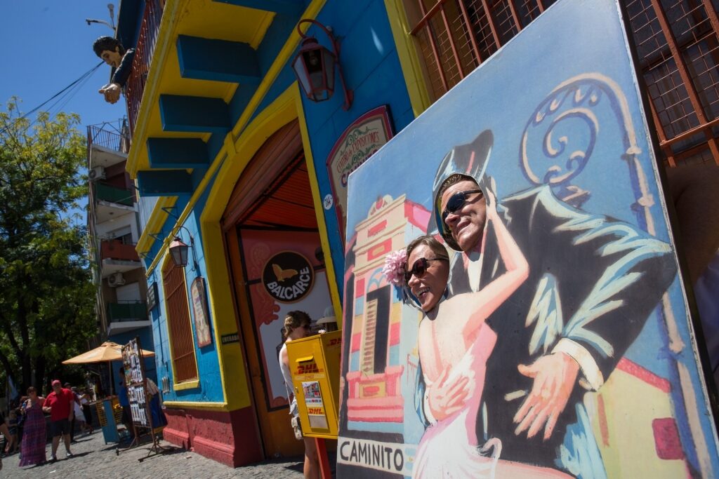 Couple in La Boca in Buenos Aires, Argentina