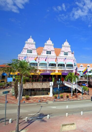 Shopping In Aruba Royal Plaza Mall Hero 375x540 