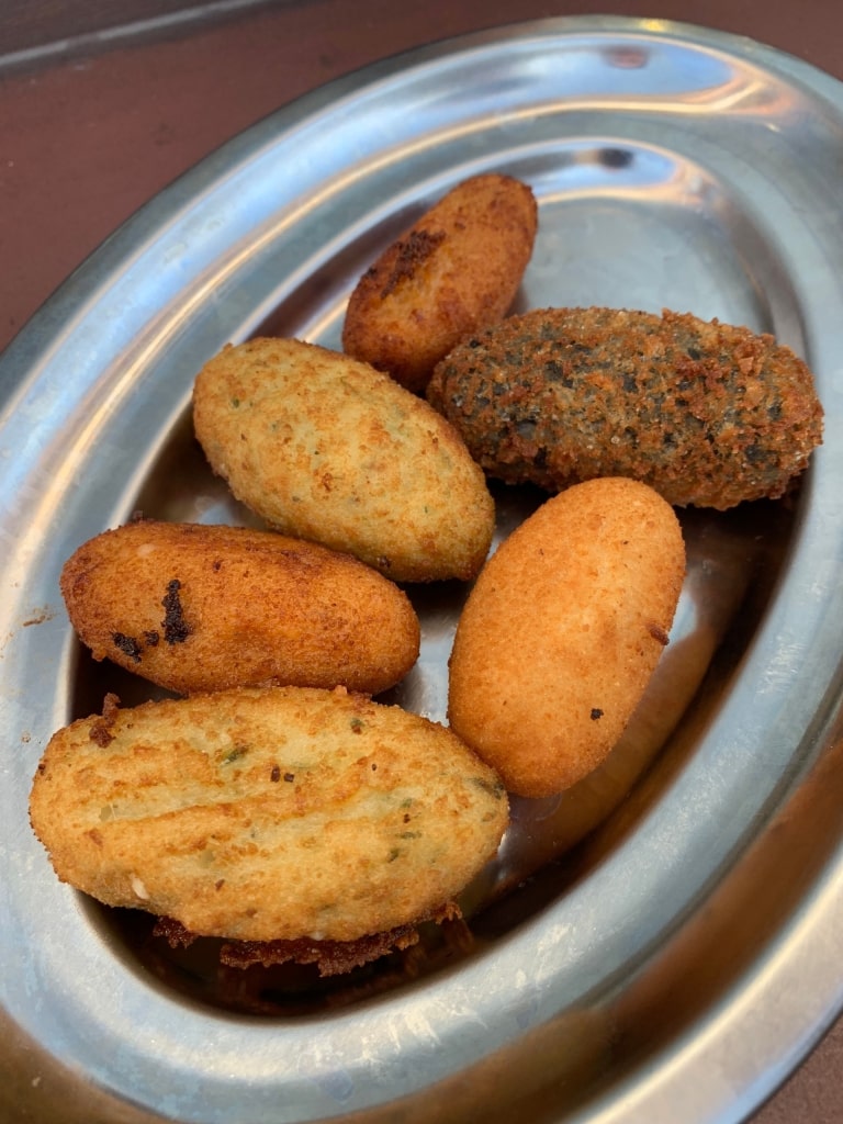 Platter of croquettes at the Mercado Lonja del Barranco