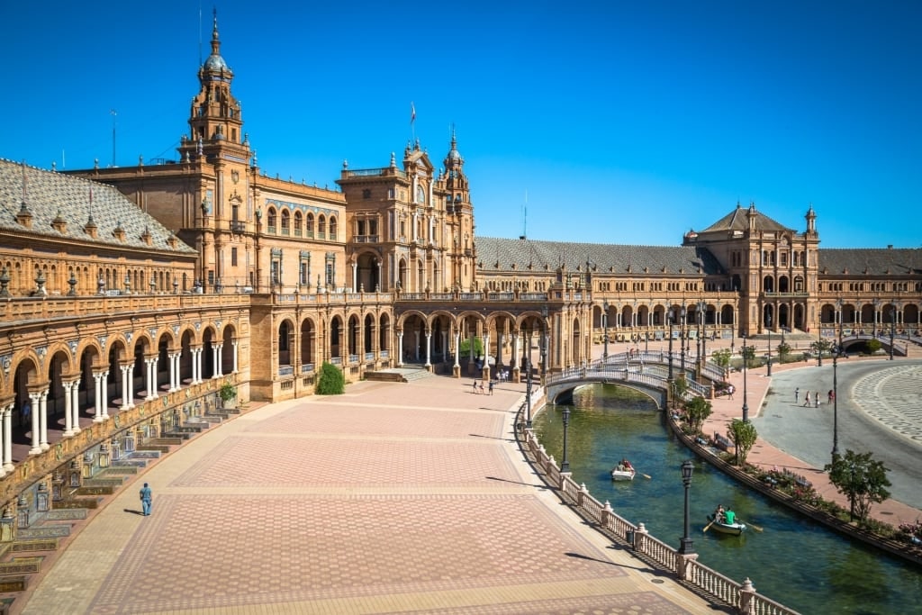 Plaza de Espana, one of the best things to do in Seville