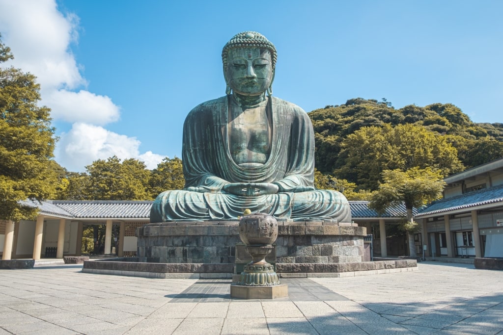 Off the beaten path Japan - Great Buddha Yokohama