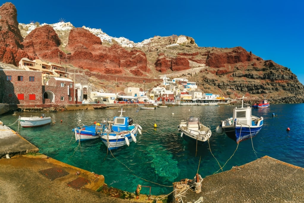 Oia vs Fira - Ammoudi Bay