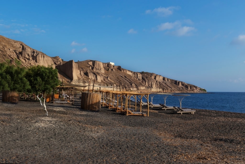 Black sand beach of Exo Gialos