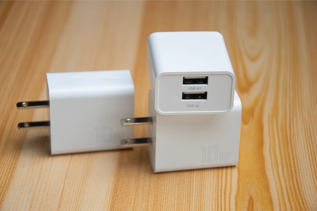 Outlet adapters 