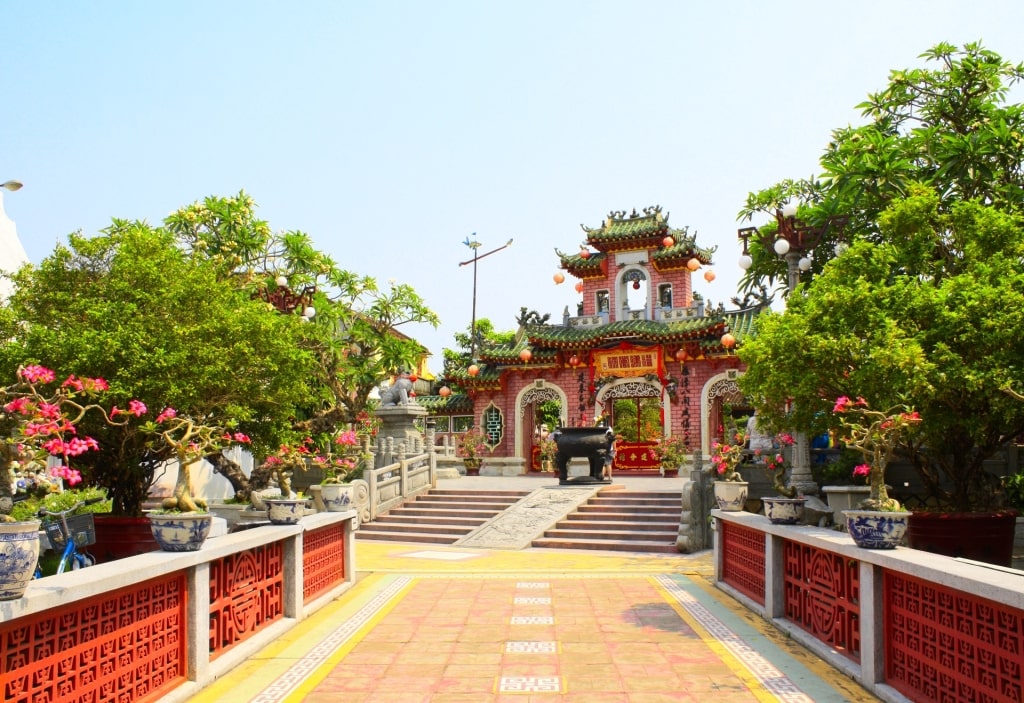 Exterior of Quan Cong Temple