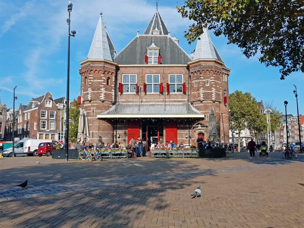 Street view of Nieuwmarkt