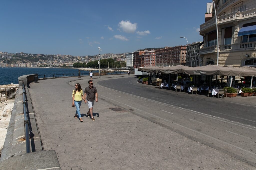 Best time to visit Naples - Promenade