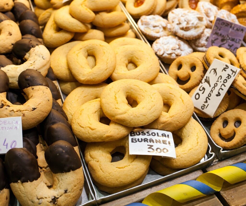 Buranellis at a market in Venice