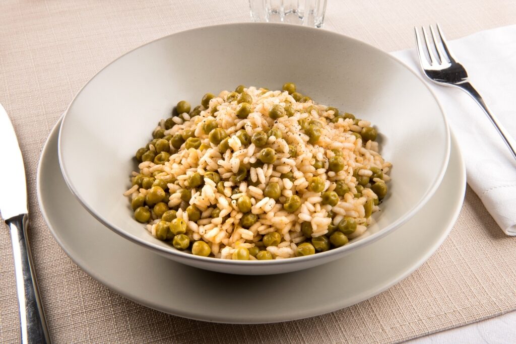 Bowl of risi e bisi