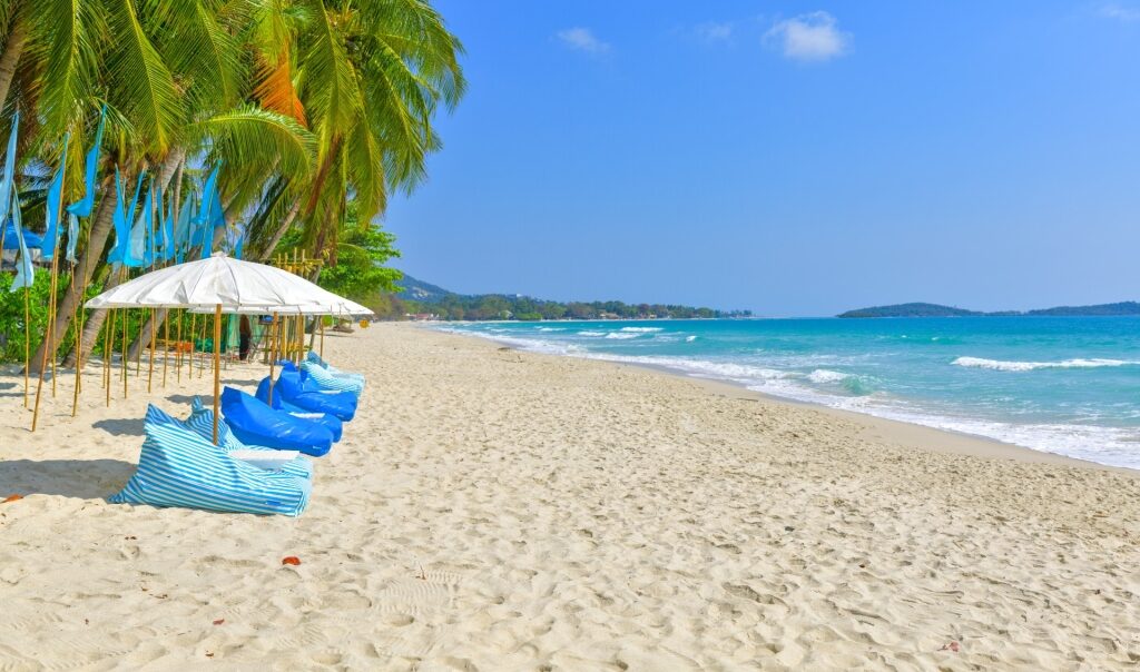 Quiet shoreline of Chaweng Beach