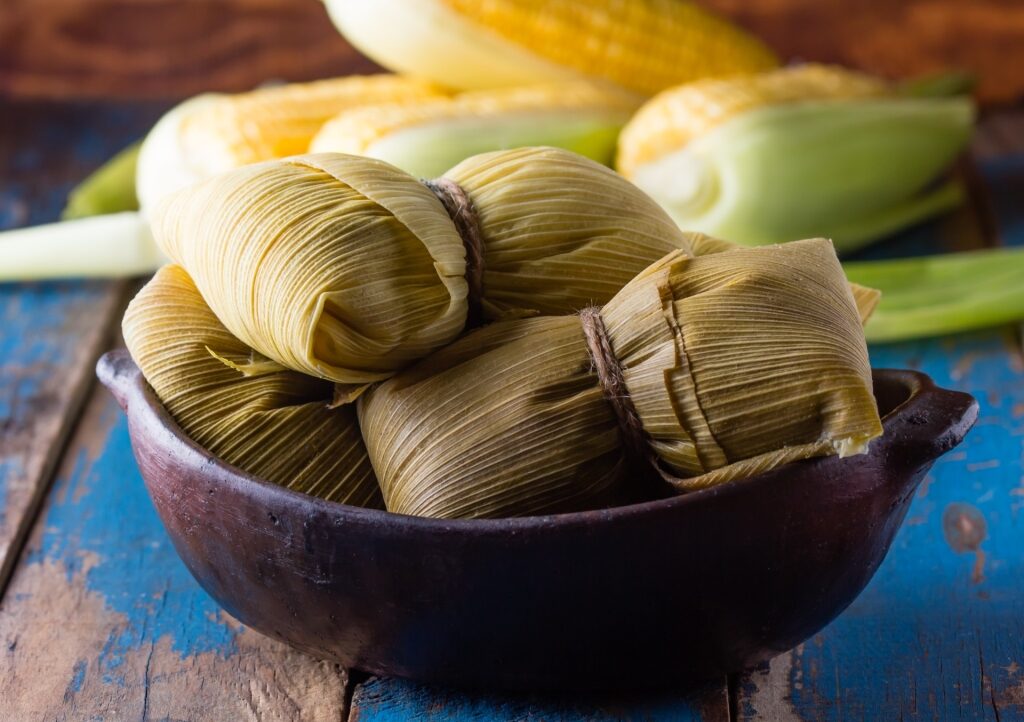 Humita en chala in a bowl