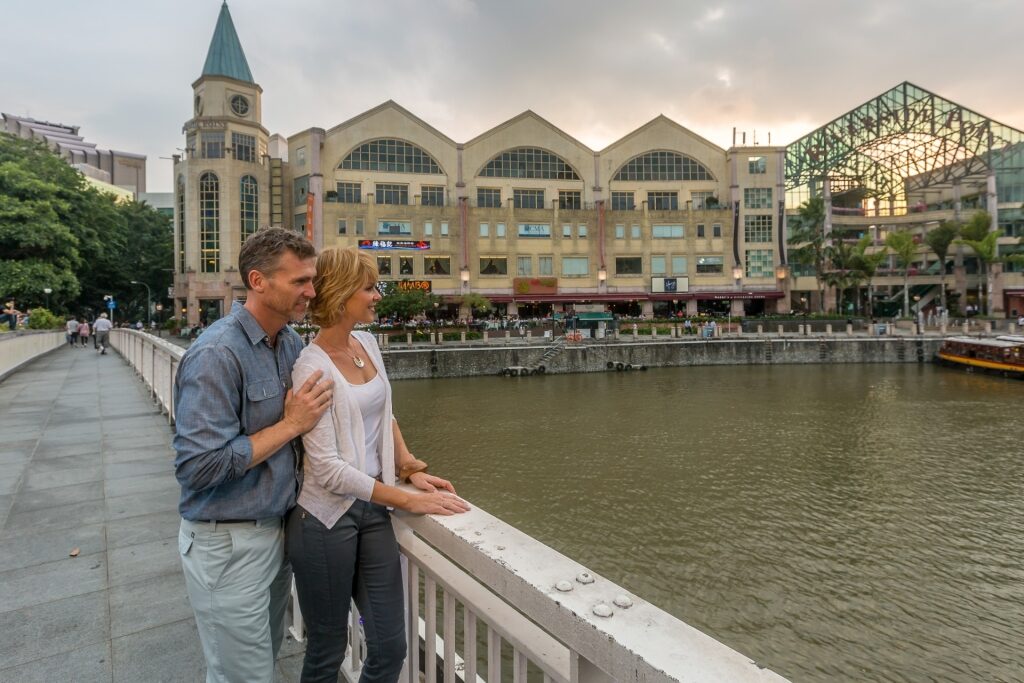 Couple sightseeing in Singapore