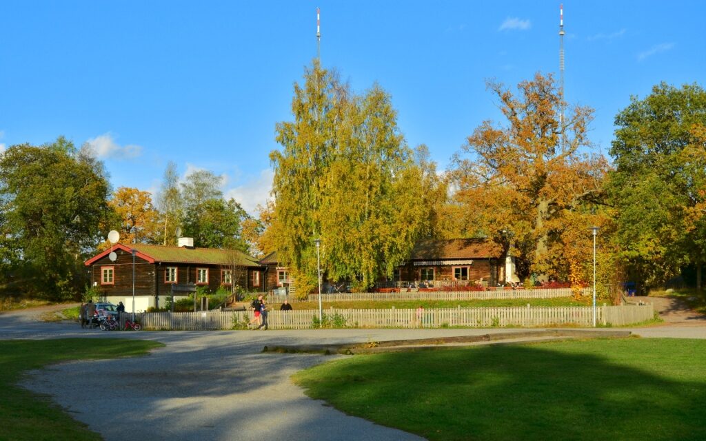 Street view of Hellasgården