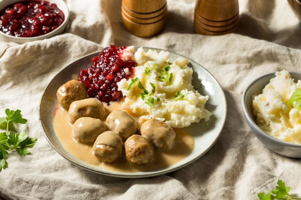 Swedish meatballs with mashed potatoes