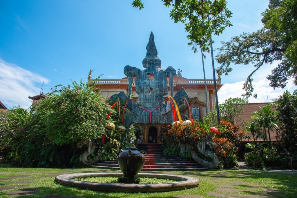 Exterior of Blanco Renaissance Museum