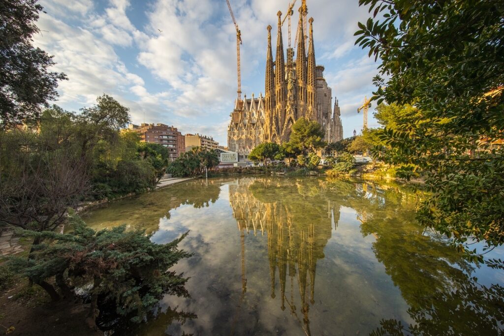 Bucket list places to visit - Sagrada Familia in Barcelona, Spain