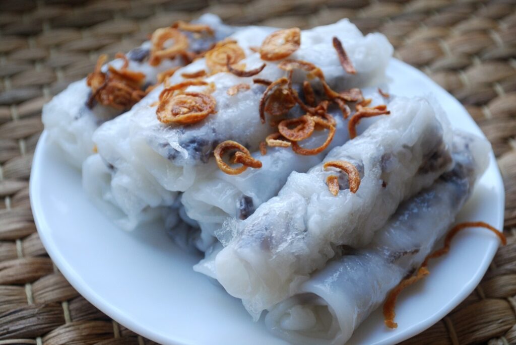 Bánh cuốn on a plate