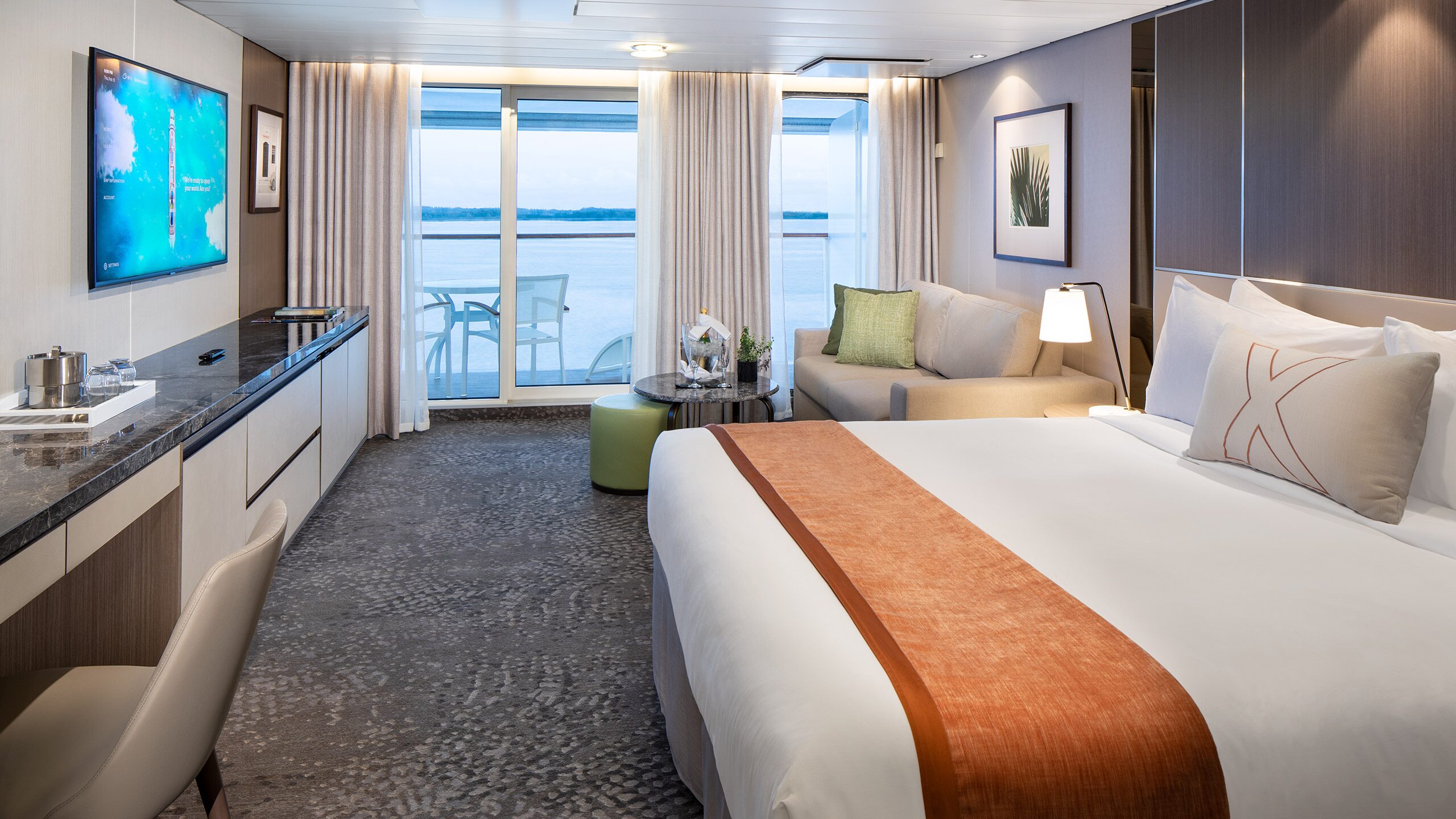 https://www.celebritycruises.com/content/dam/celebrity/new-images/staterooms/silhouette-revolutionized/silhouette-sky-suite-revolutionized-2560x1440.jpg